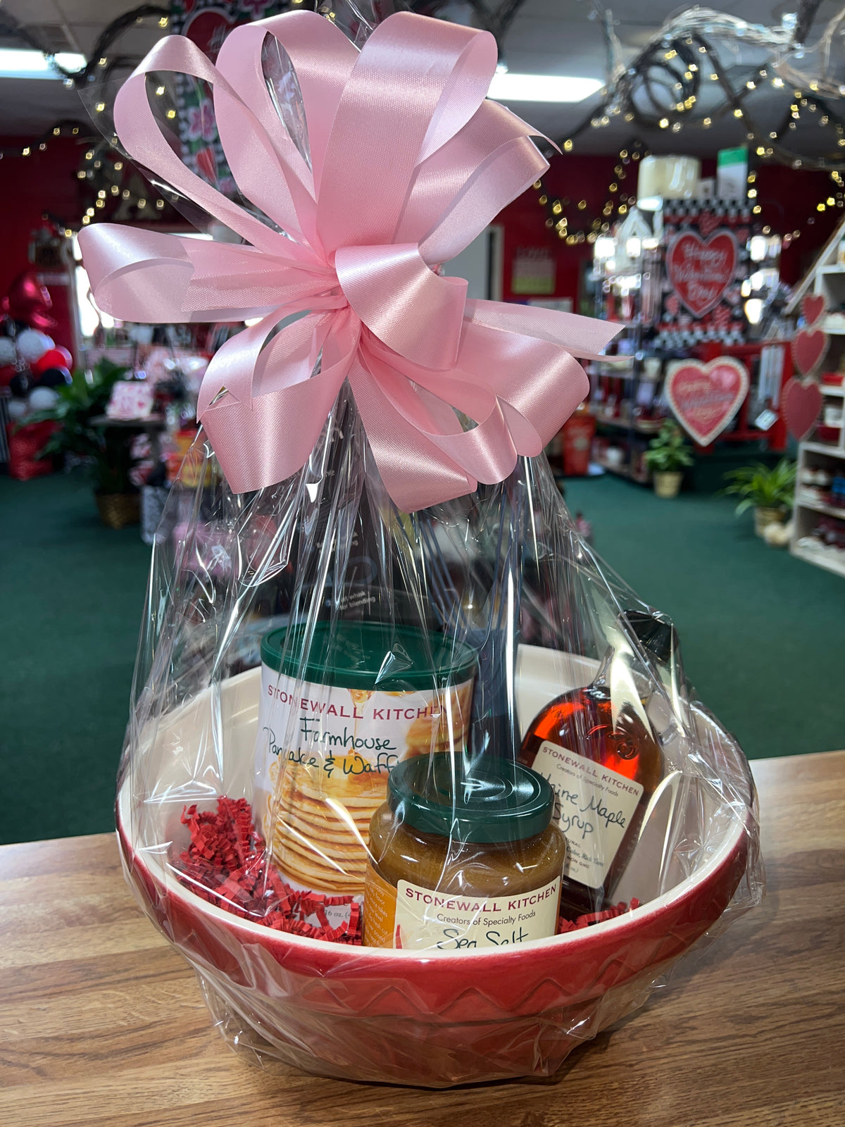 Gift Pack - Mason Cash Bowl, Pancake mix, Syrup, Caramel Sauce, Whisk