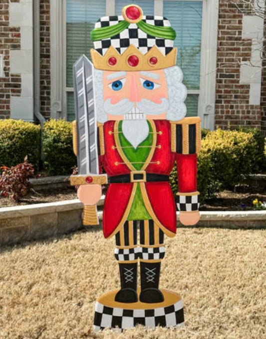 Round Top Yard Elegant Nutcracker
