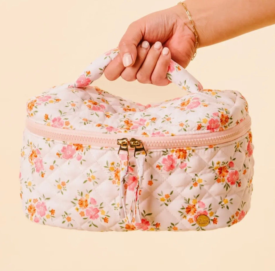 Glam & Go Quilted Cosmetic Bag - Endless Daydream Cream