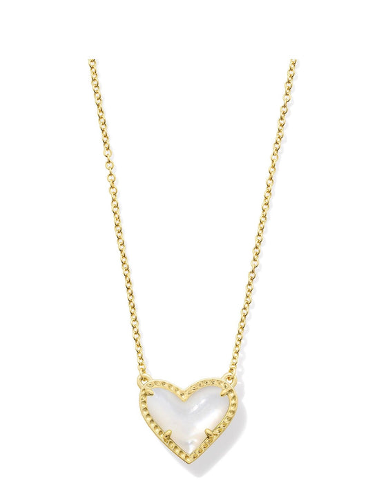 Kendra Scott Ari Heart Short Pendant Necklace