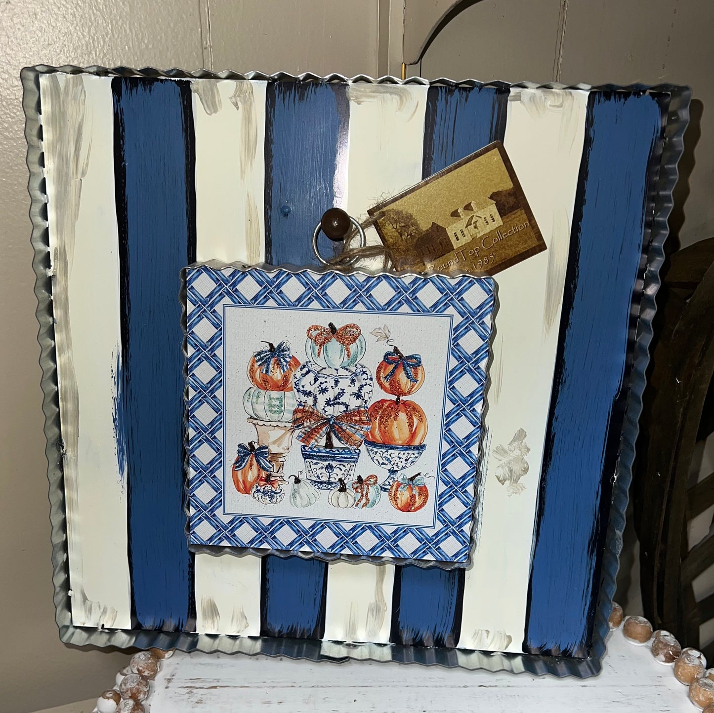 Round Top Blue and White Striped Mini Gallery Display Board