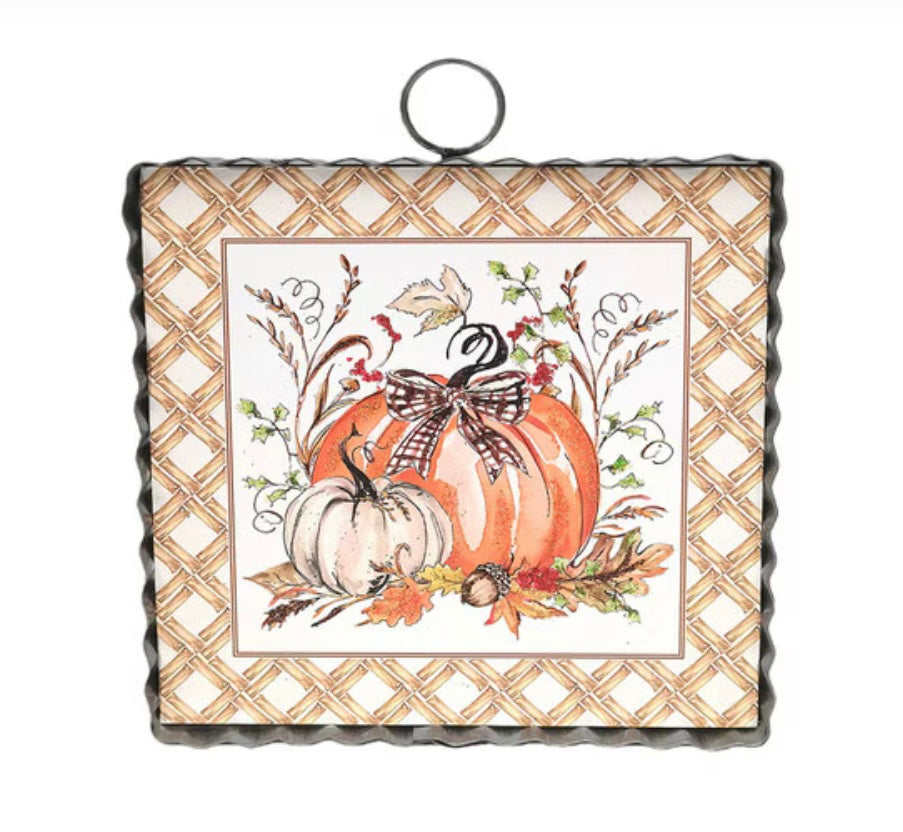 Round Top Mini Art Festive Pumpkin