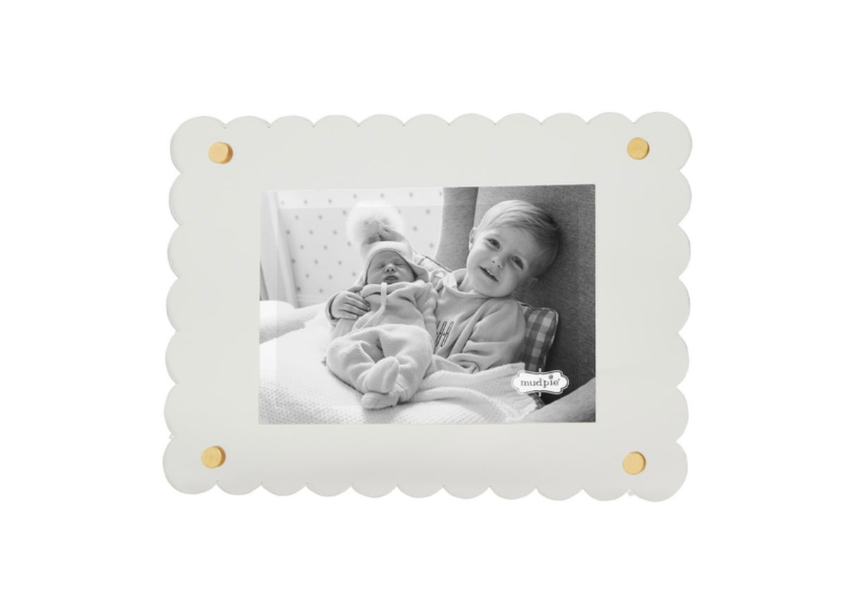Scalloped Acrylic Frame
